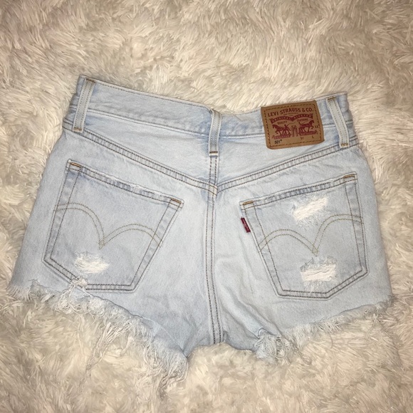 Levi’s❌SOLD❌ - Picture 4 of 8